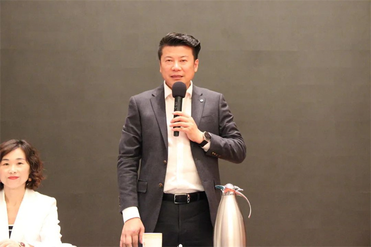 1688106561213893.jpg 2.jpg