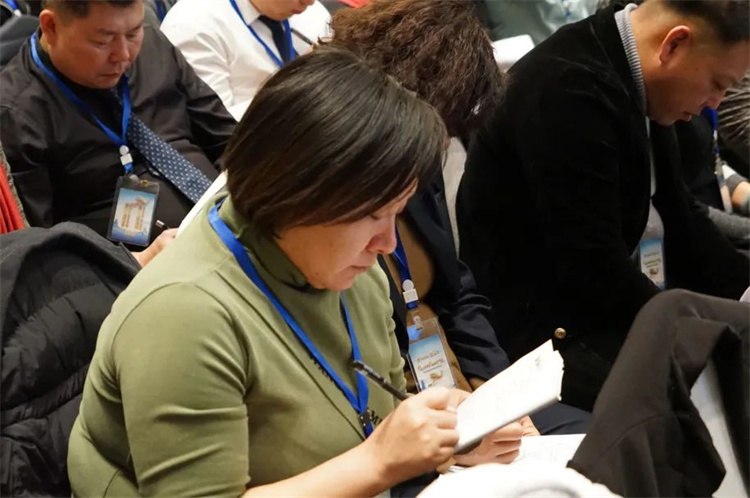 1704955693439617.jpg 44.jpg