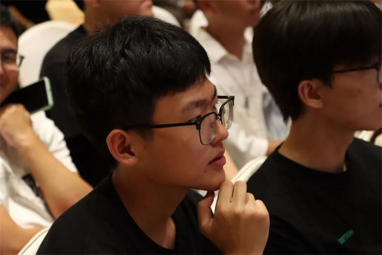 1728958011150798.jpg 40.jpg