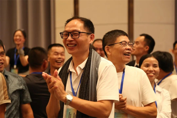 1728985806182769.jpg 64.jpg