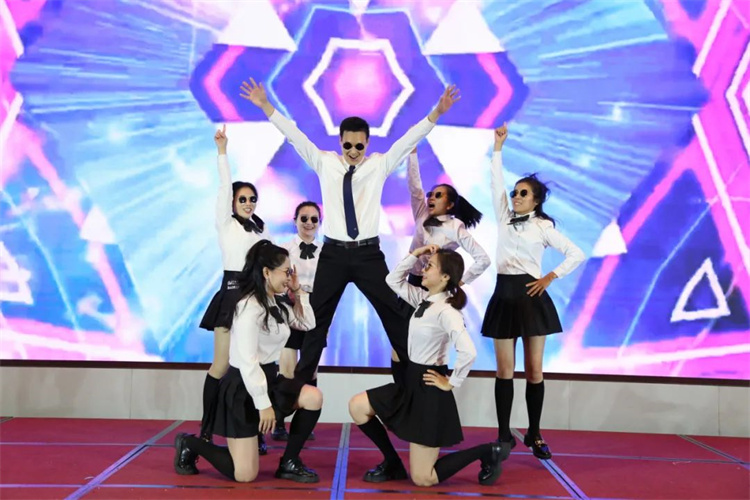 1736997947171873.jpg 60.jpg