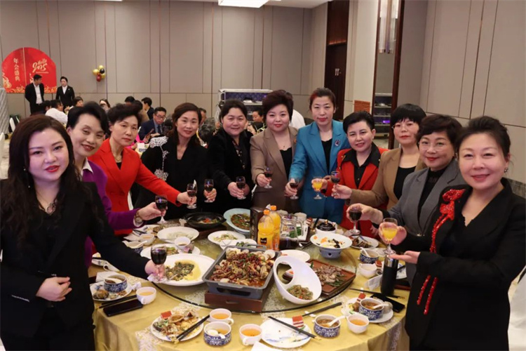 1739585755473895.jpg 22.jpg