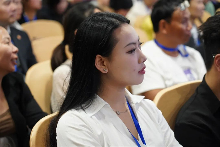 1747988101133786.jpg 53.jpg