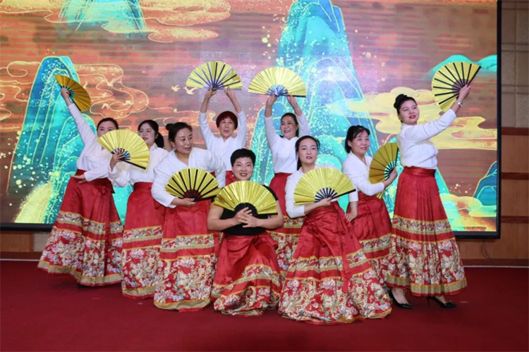 1747988666495395.jpg 86.jpg