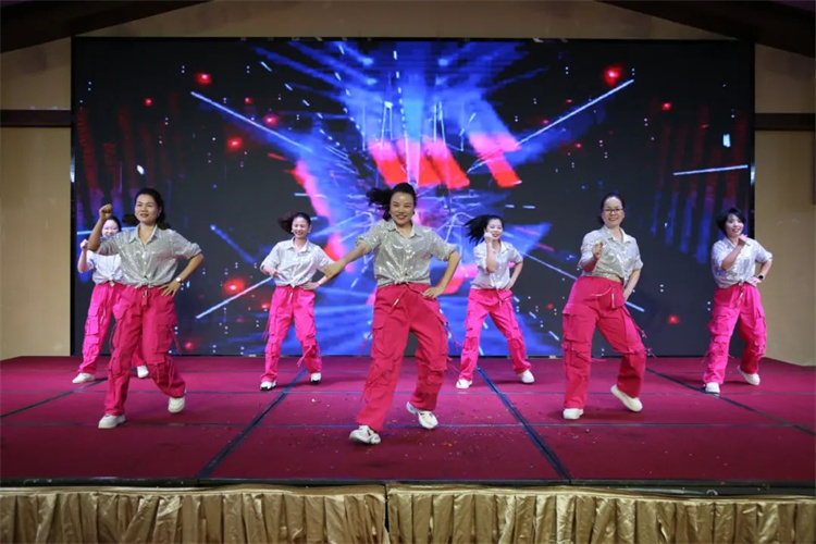 1747988681364652.jpg 88.jpg