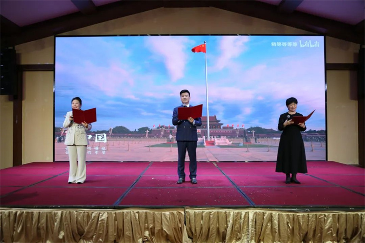 1747988699103424.jpg 90.jpg