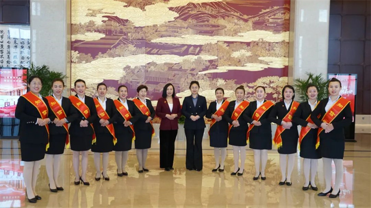 1747988863101758.jpg 100.jpg